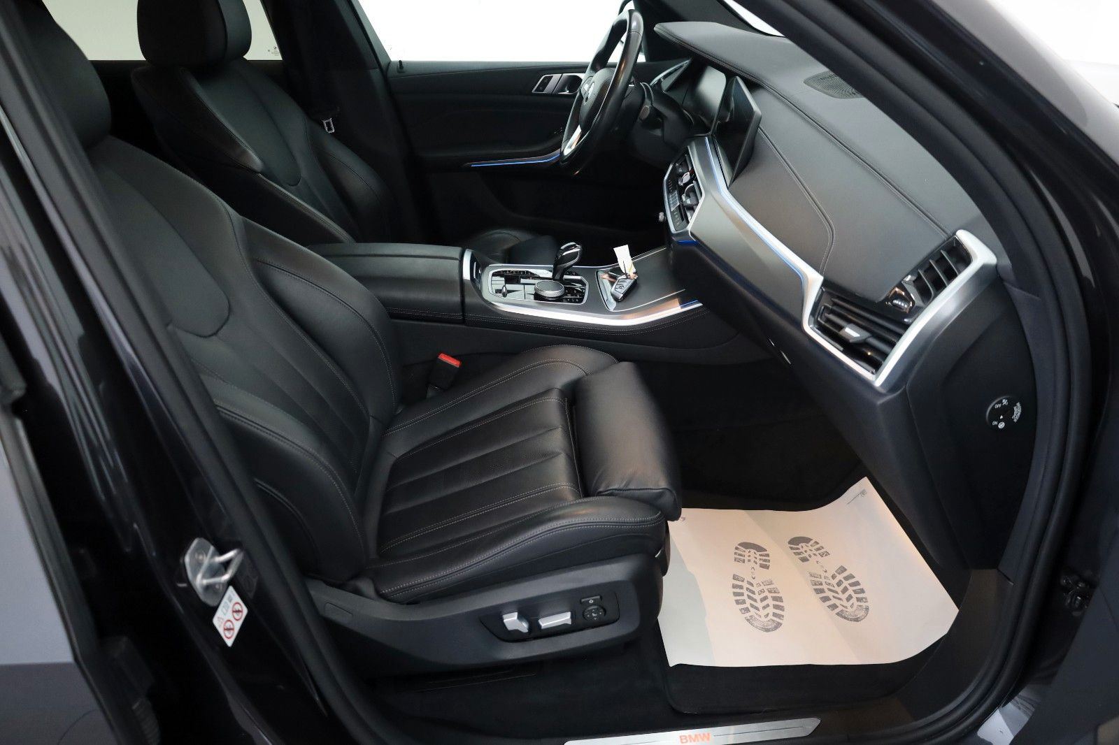 Fahrzeugabbildung BMW X5 xDrive 45e xLine Leder,Navi,LED,Kamera,4xSH