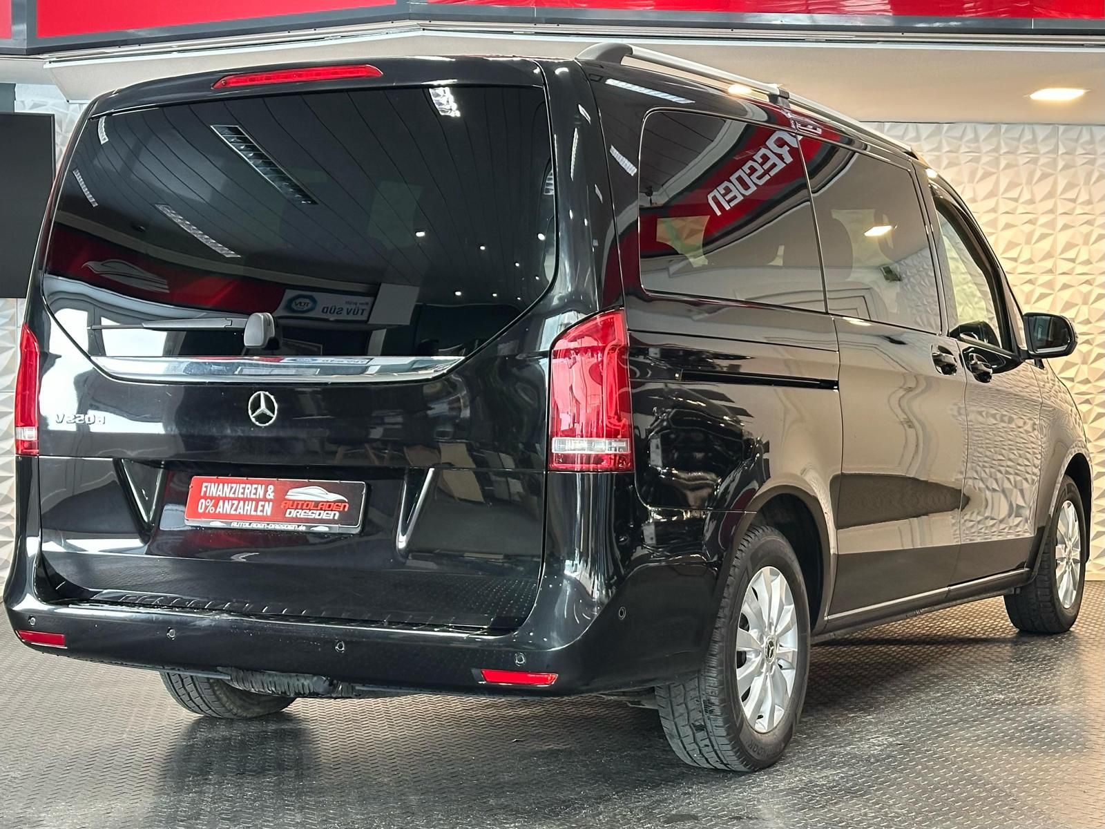 MERCEDES-BENZ V220d LANG LED#AHK#NAVI#PDC#TEMPO#SHZ#8SITZE - Image 8