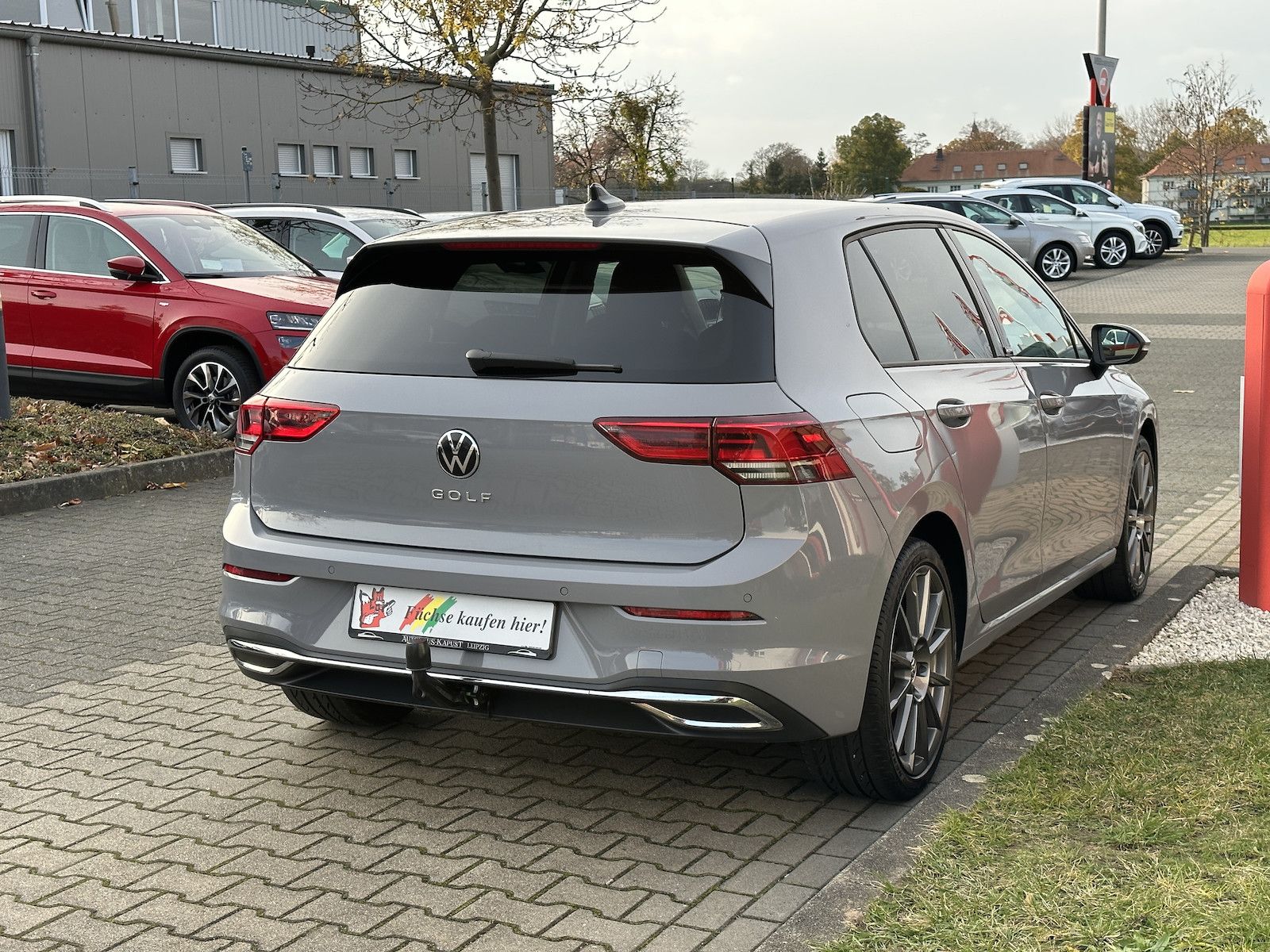 Fahrzeugabbildung Volkswagen Golf VIII 1.5 TSI /LED/Navi/DAB/ACC/Ahk/