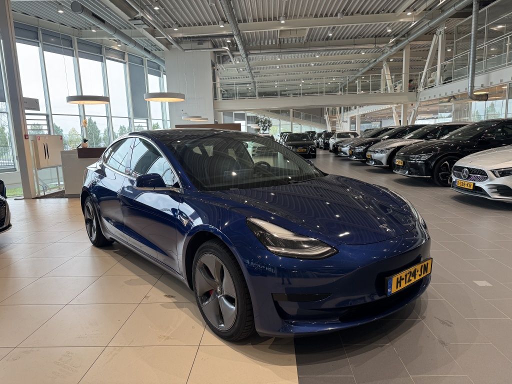 Tesla Model 3 Standard RWD Plus 60 kWh