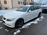 BMW 320i Touring Aut.  Neuer Motor & Viele... - BMW 320: 320i Motor
