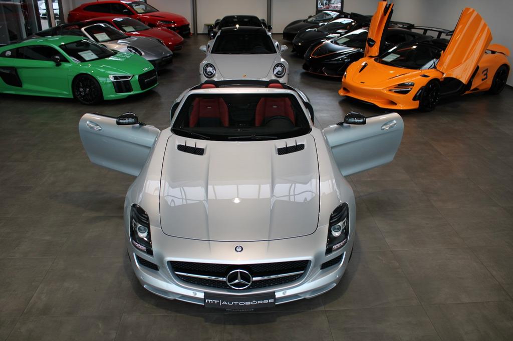 Mercedes-Benz SLS AMG
