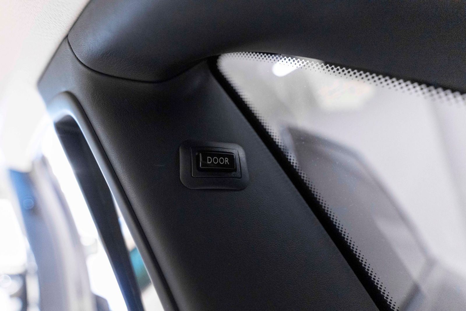 Fahrzeugabbildung Rolls-Royce Ghost V12 TWO TONE FACELIFT STERNHIMMEL KÜHLBOX
