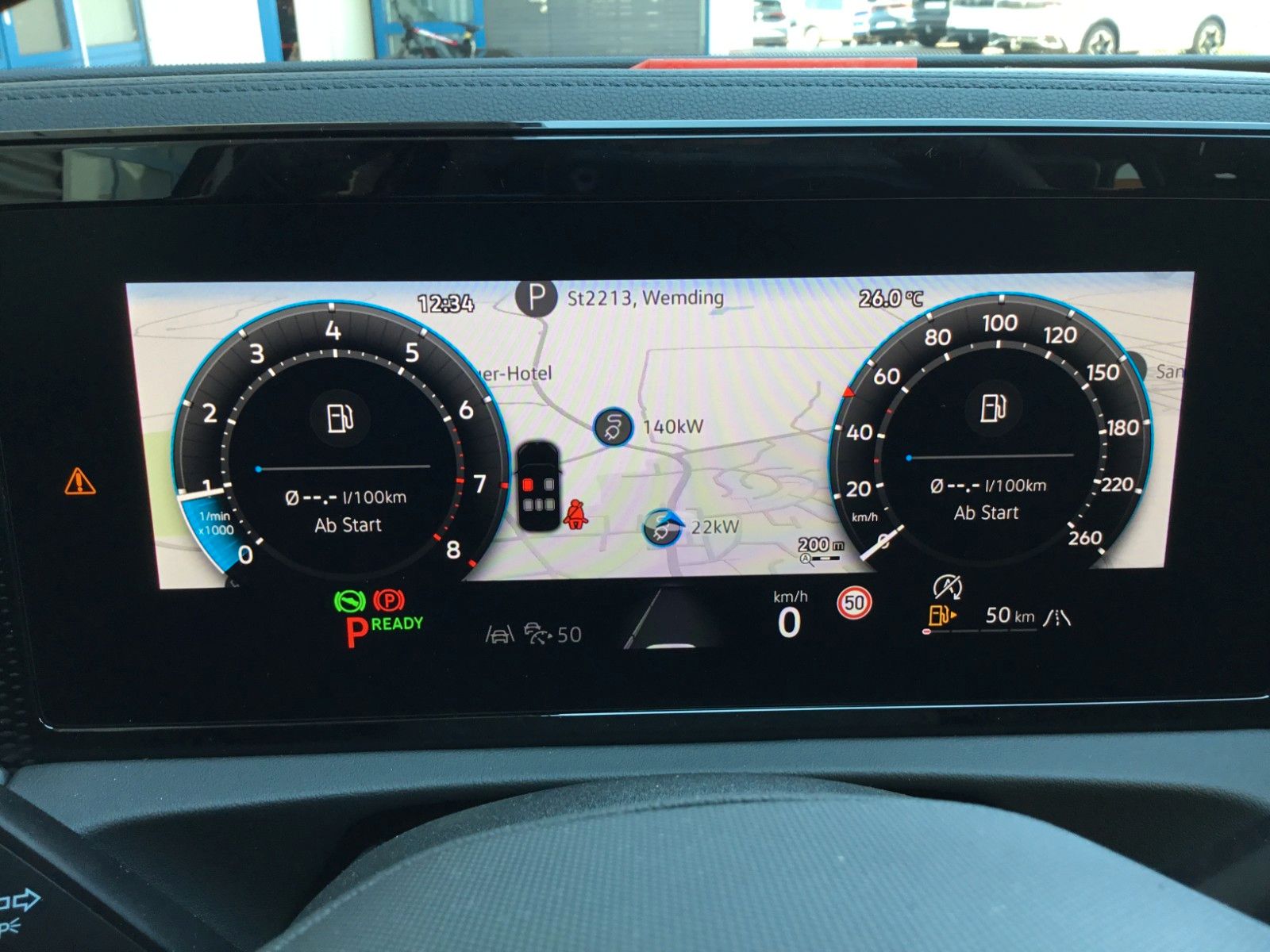 Fahrzeugabbildung Volkswagen Tiguan 1.5 eTSI DSG Life+AHK+360°+18"+LED+AppCon