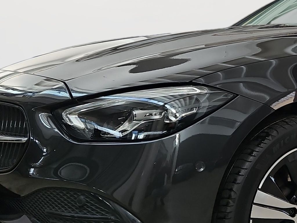 Fahrzeugabbildung Mercedes-Benz C 300 e Avantgarde Night LED Kamera SHZ Navi DAB