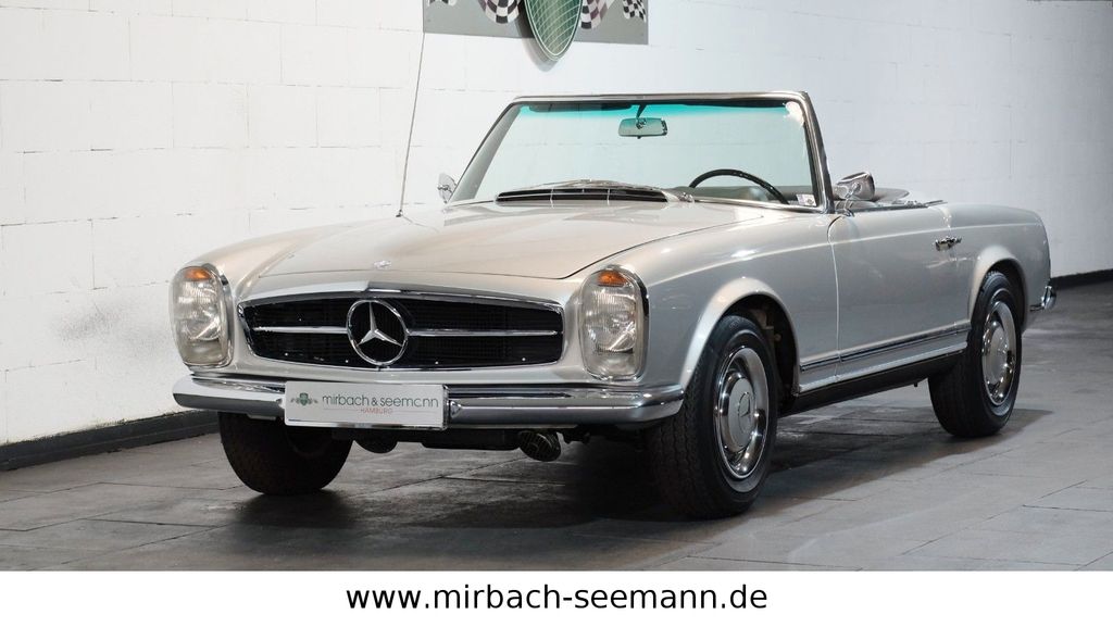 Mercedes-Benz 230