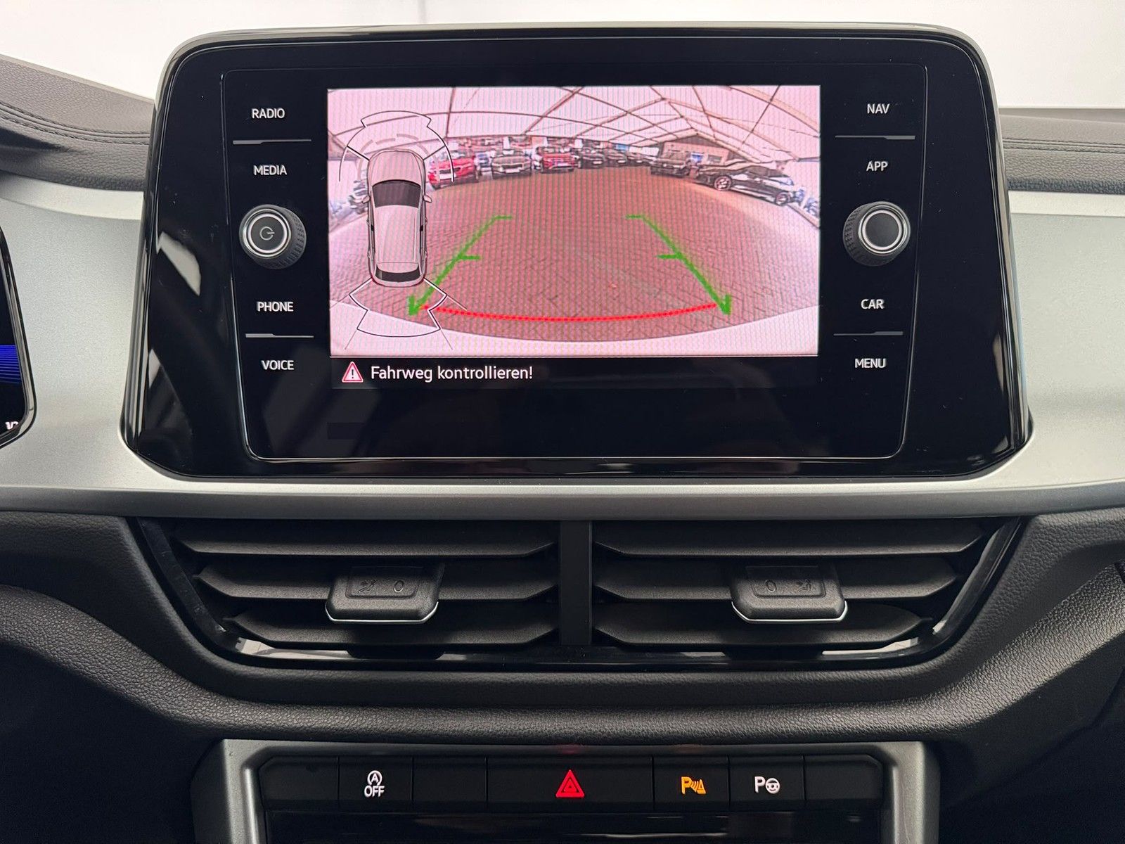 Volkswagen T-Roc Life 2.0TDI KAMERA ACC SIDE APP MFL-BEHEIZ foto 4