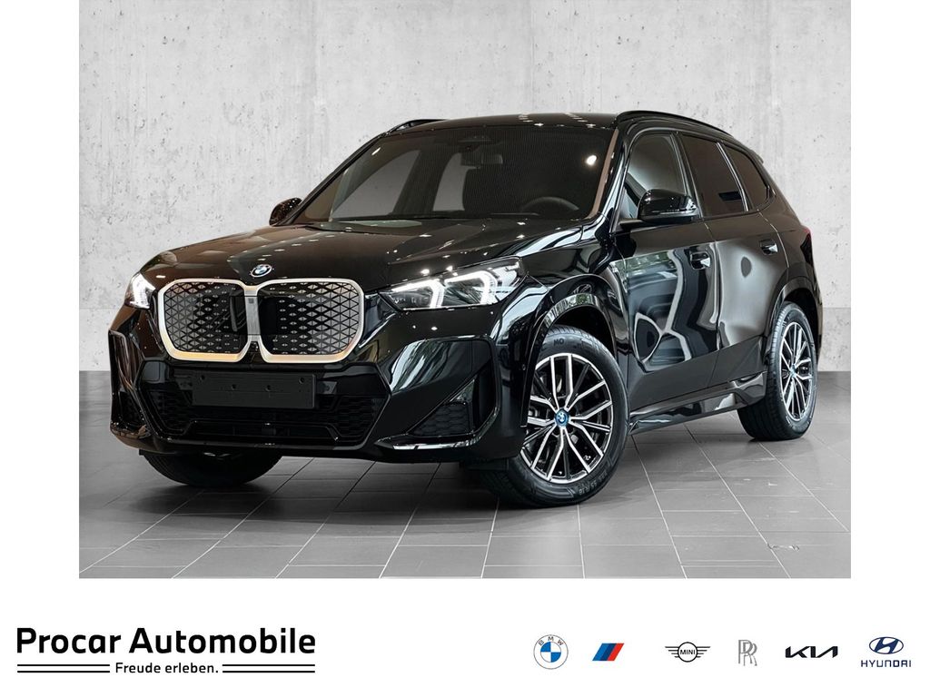 BMW iX1
