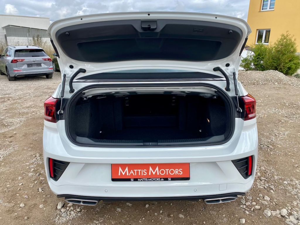 Fahrzeugabbildung Volkswagen T-Roc Cabriolet 1.5 DSG R-Line AAC GJR AHK NAVI