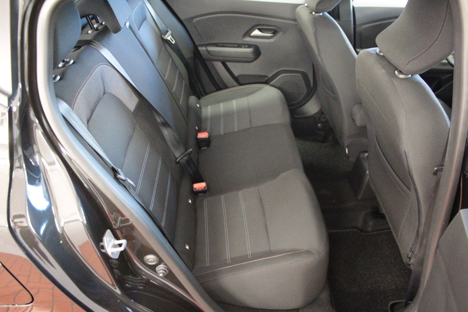 Fahrzeugabbildung Dacia Sandero Stepway TCe 90 Expression *WInterpaket*