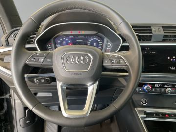 Audi Q3 - 4