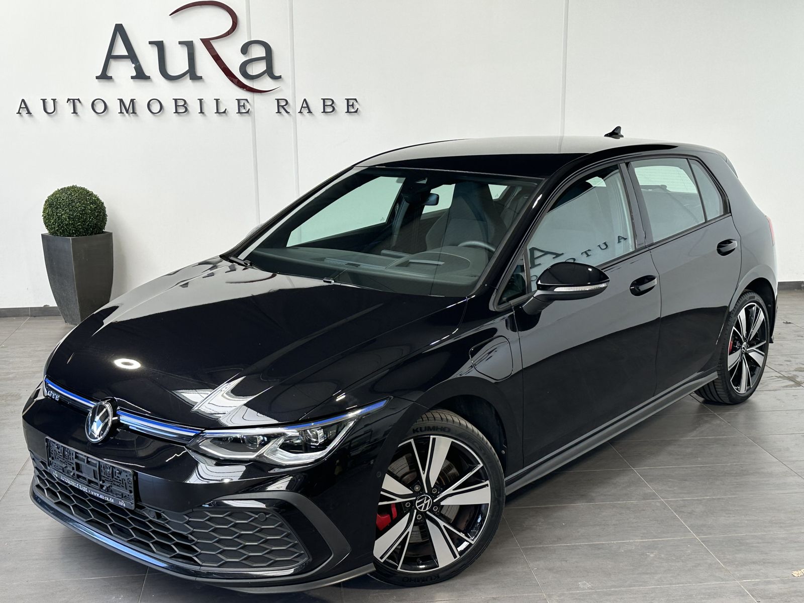 Fahrzeugabbildung Volkswagen Golf VIII GTE eHybrid NAV+LED+HEAD-UP+CARPLAY+VC