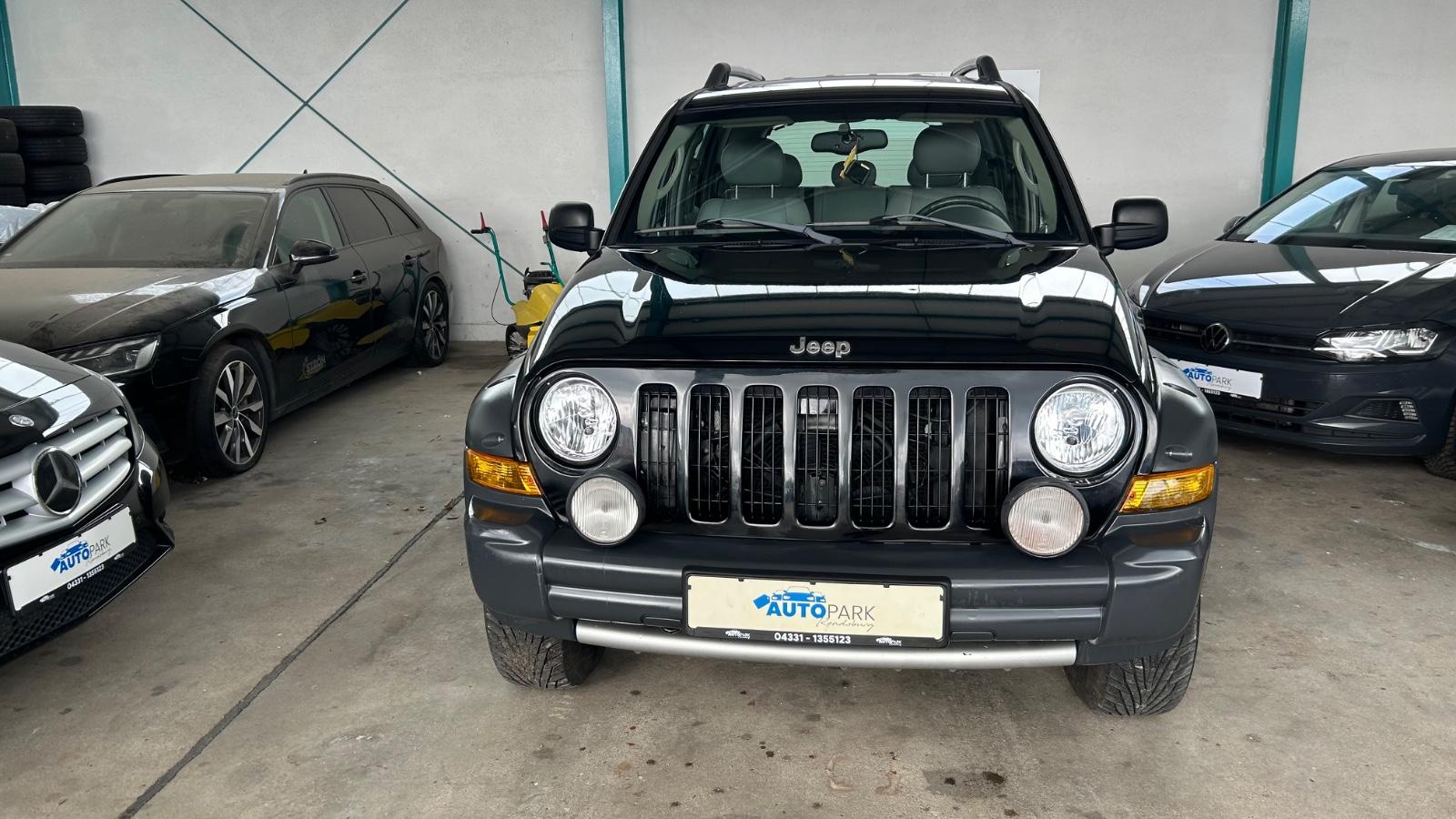 Jeep Renegade 2005 — вигляд ззаду