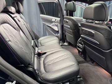 BMW X7 - 9