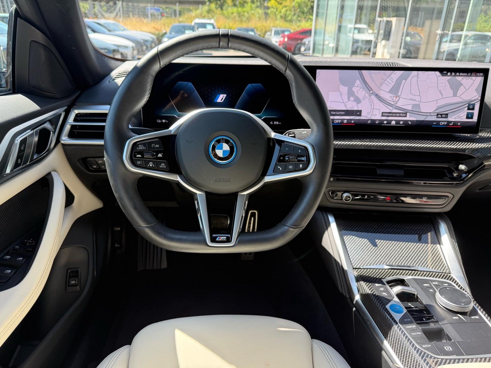 BMW i4 xDrive40 M Sport //CarbonInt. Stop&Go AHK
