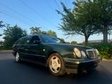 Mercedes-Benz E 230 T AVANTGARDE AUTOMATIK/MOTOR+GETRIEBE 1A - Mercedes-Benz E 230: Kombi