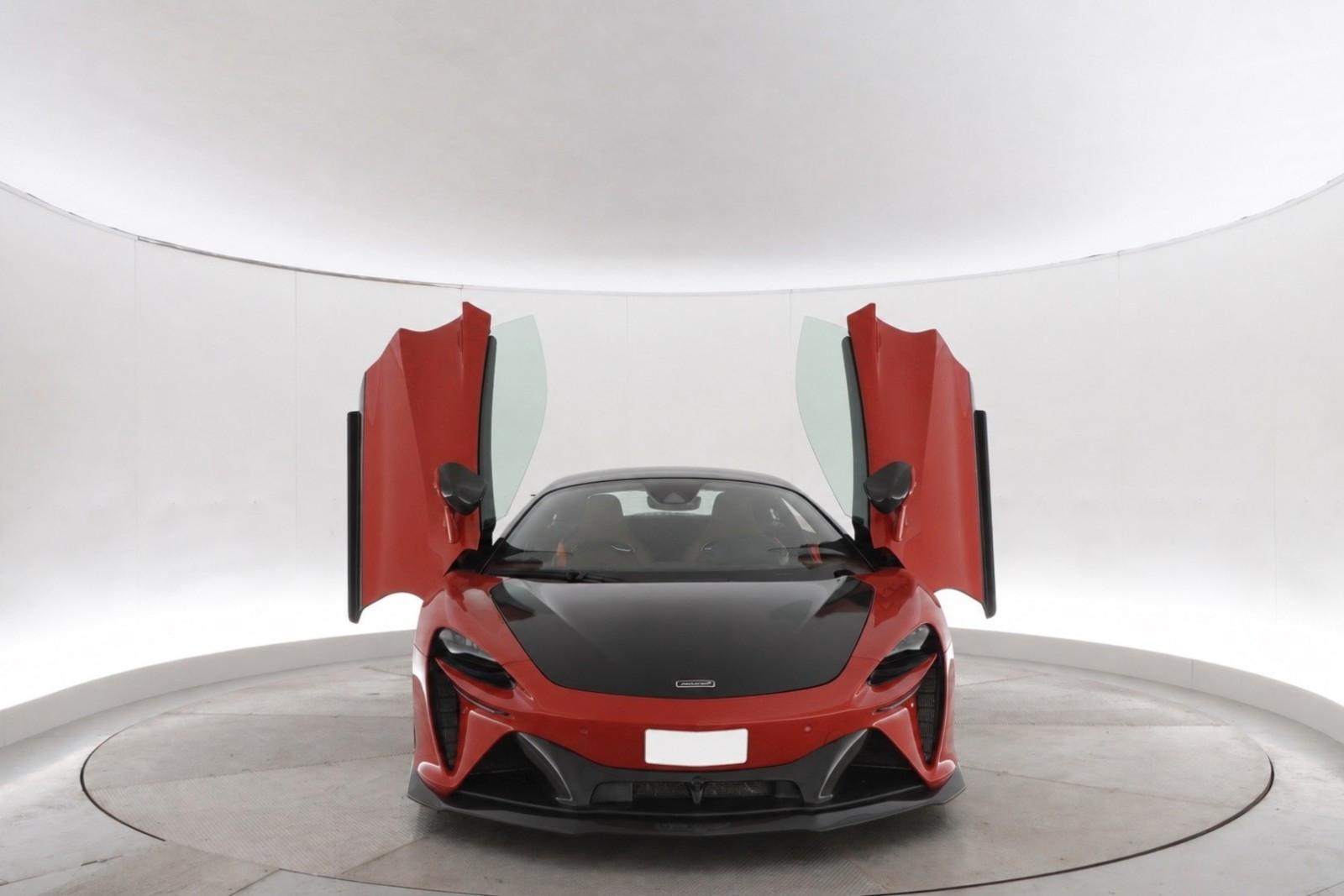 McLaren Artura Novitec Carbon 700Hp
