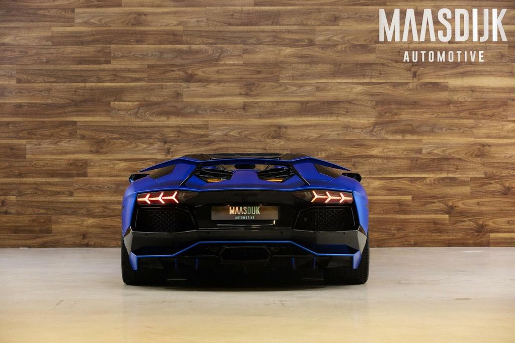 Lamborghini Aventador