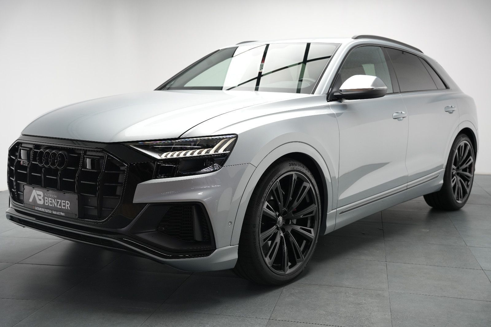 Fahrzeugabbildung Audi SQ8 4.0 TFSI quattro/EXCLUSIVE/ALCANTARA/BLACK