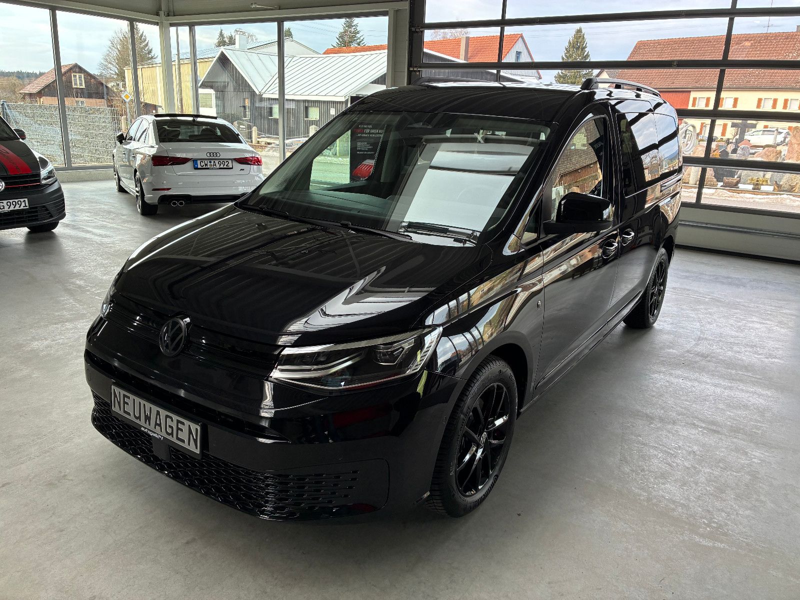 Volkswagen Caddy Maxi E-Hybrid BlackStyle 0.5% 114kmERW imagem 3