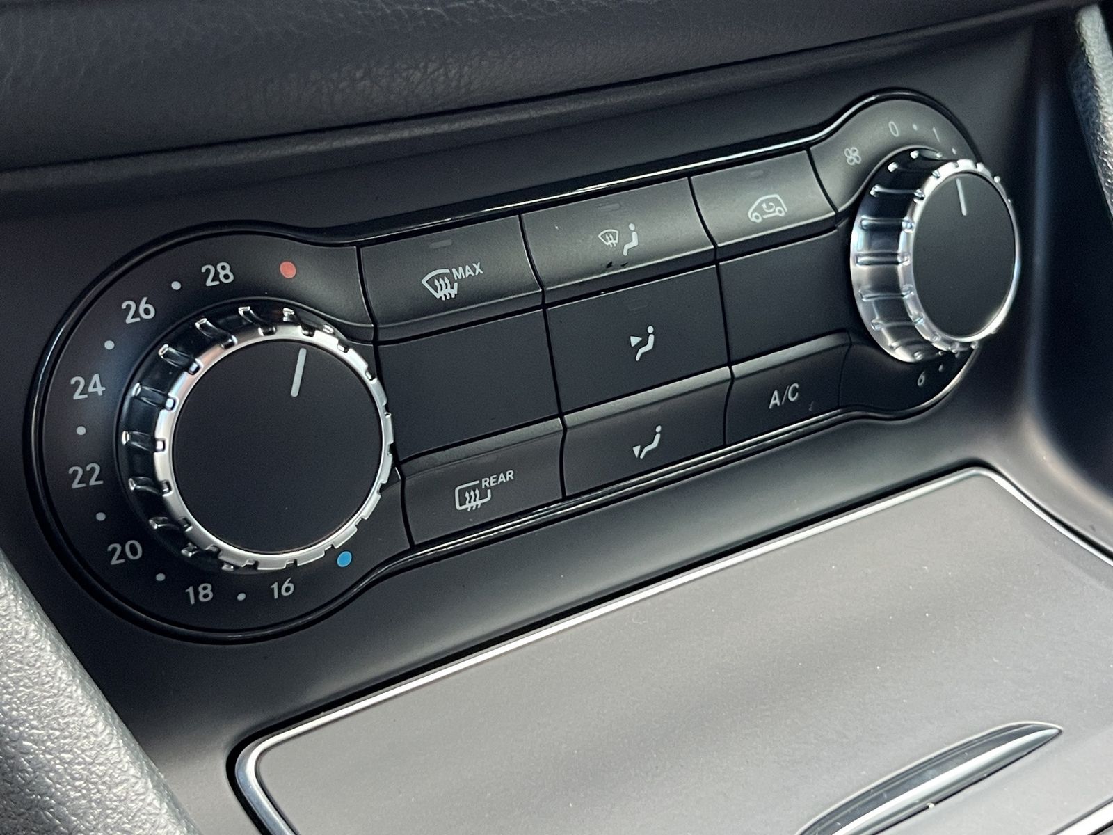 Fahrzeugabbildung Mercedes-Benz GLA 200*Automatik*AMG Line*LED*SHZ*Kam*PDC*NAVI*