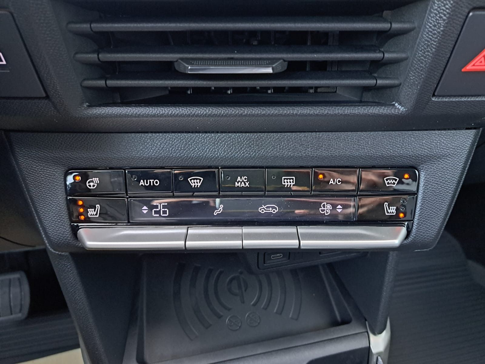 Fahrzeugabbildung Opel Frontera GS 1.2 Turbo Hybrid 145PS Automatik