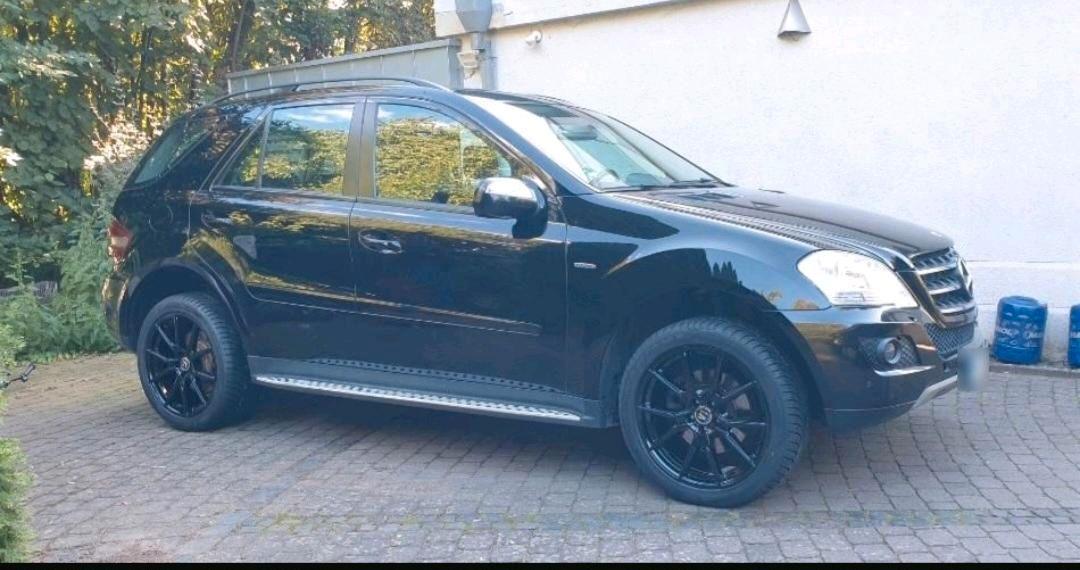 Mercedes-Benz ML 320
