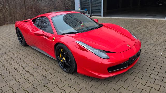 Ferrari 458 Italia RED MAX SERVIS JBL