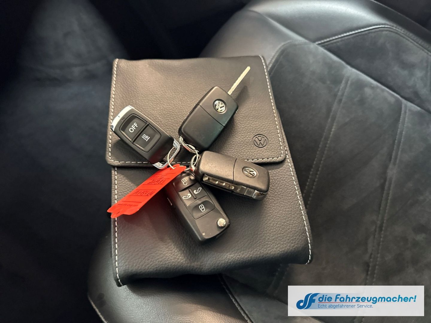 Fahrzeugabbildung Volkswagen T6 Multivan 4Motion Edition StandHZG Navi Leder