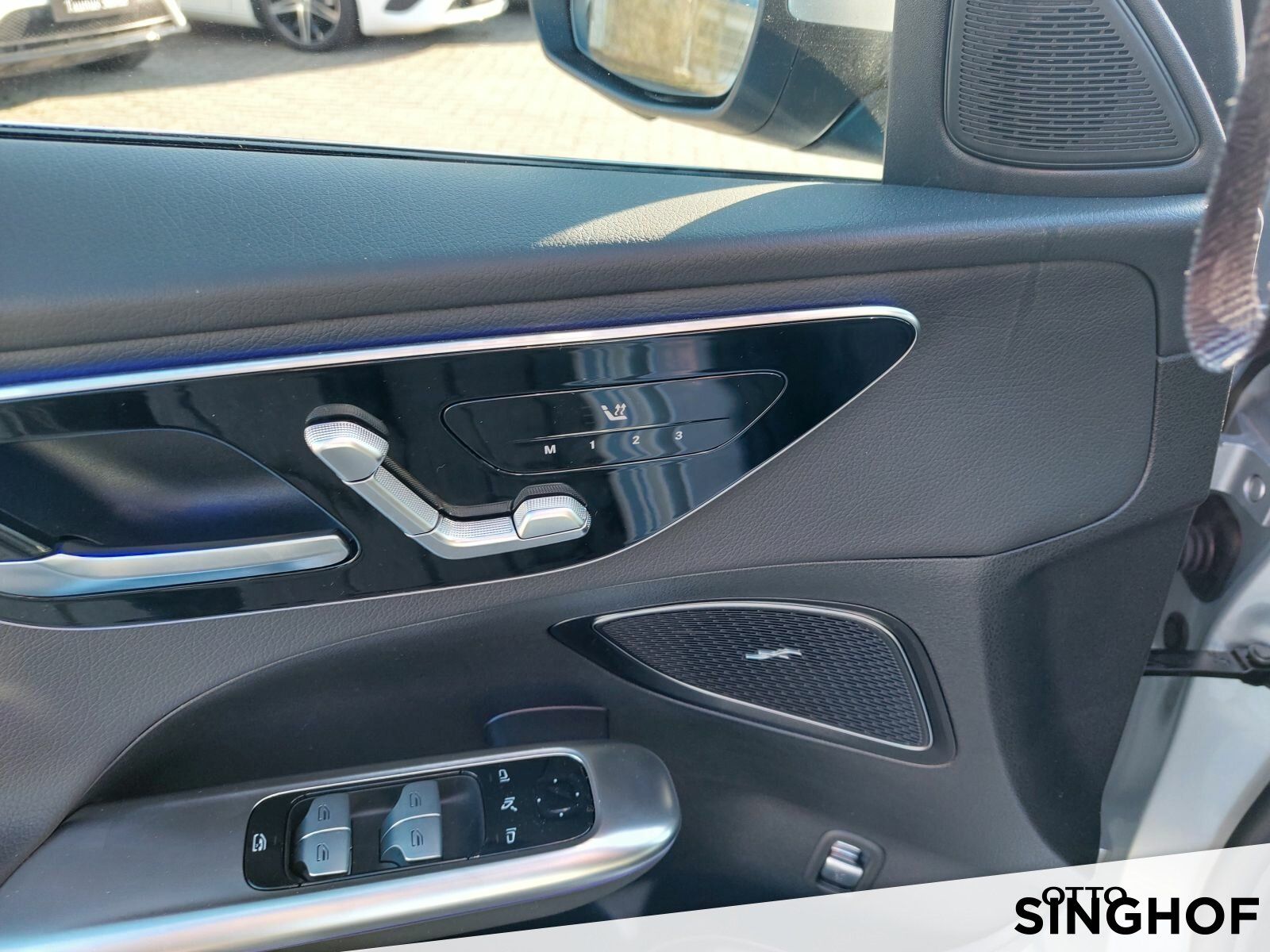 Fahrzeugabbildung Mercedes-Benz C 220 d Avantgarde +eff.3,99%+AHK+Distronic+360°