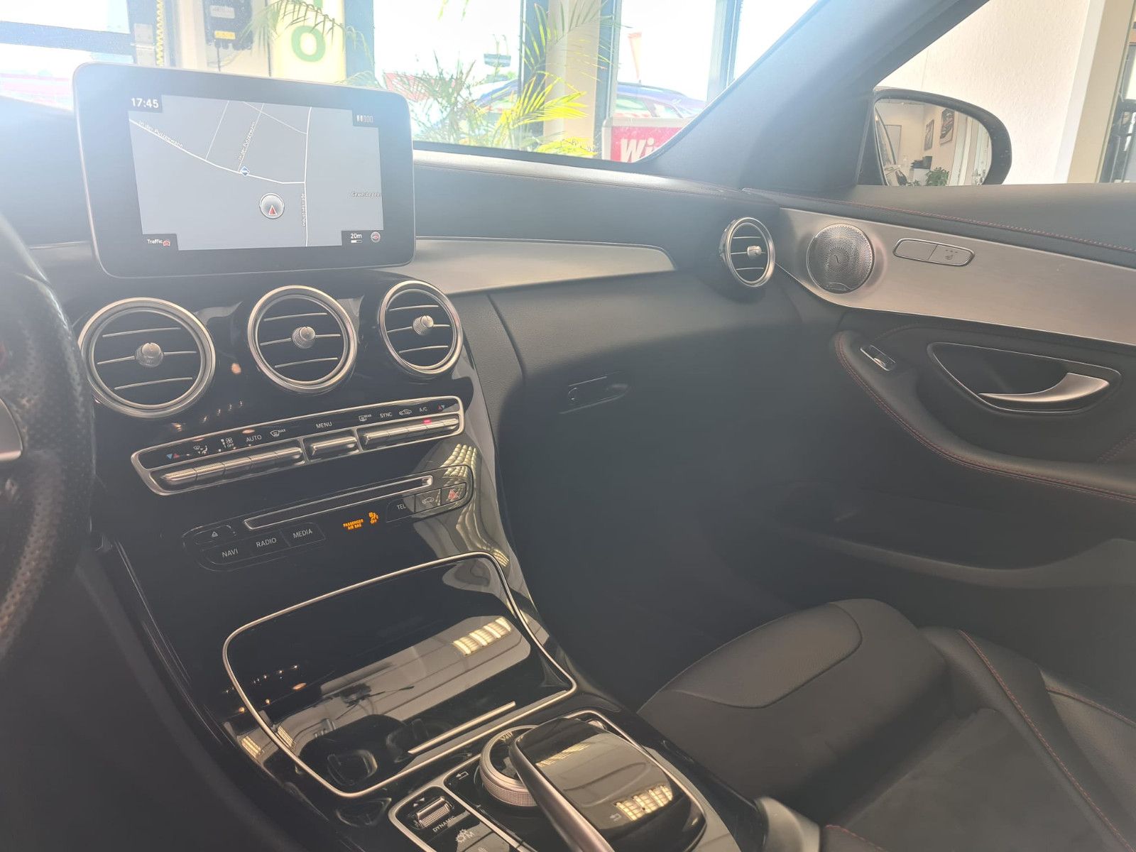 Fahrzeugabbildung Mercedes-Benz C 43 AMG T-Modell / 1. Hand / Insp n / SH bei MB