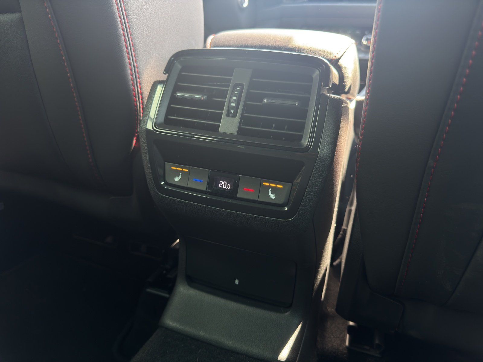Fahrzeugabbildung SKODA Kodiaq 2.0 TSI RS 4x4/KAMERA/ACC/COLUMBUS/DCC/