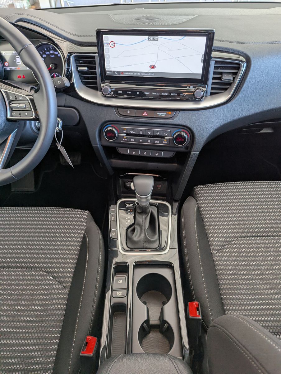 Fahrzeugabbildung Kia cee'd / Ceed 1.5 Spirit JBL ACC Kamera 7J-Gar
