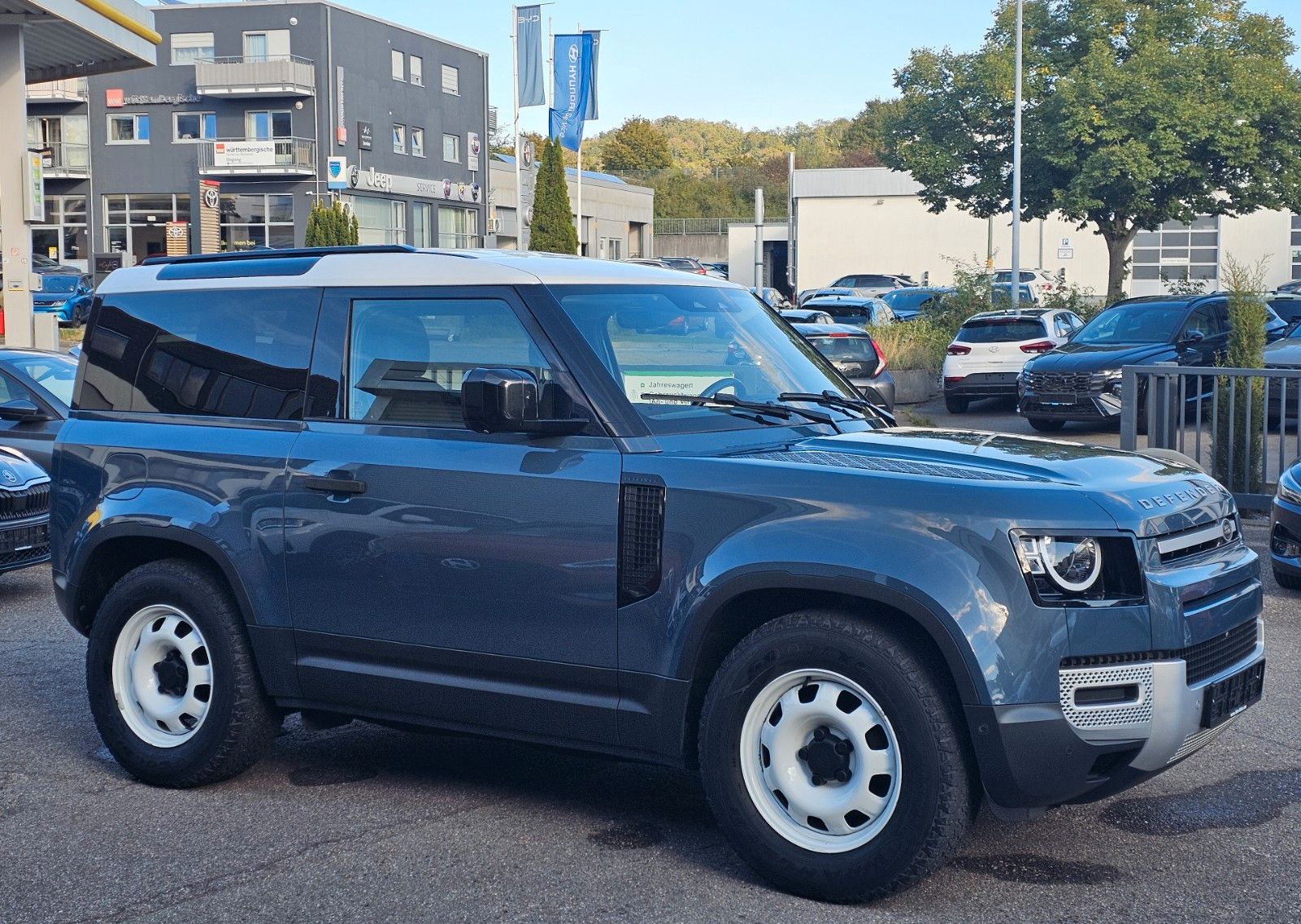 Land Rover Defender D200 90 X-Dynamic SE foto 2