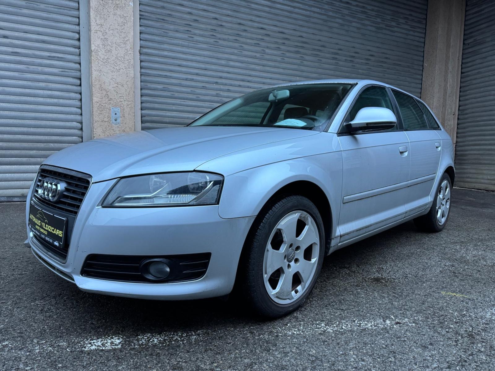 Audi A3 Sportback 1.6 TDI Attrac*AHK*Euro*