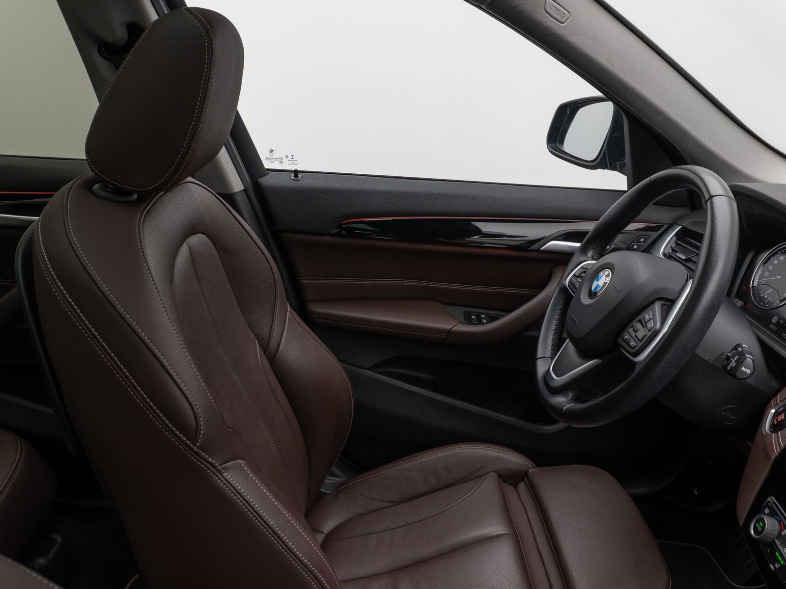 Fahrzeugabbildung BMW X1 xD20d Sport Line Kamera Panorama HUD DAB AHK