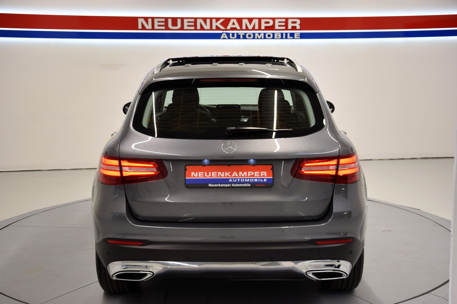 Fahrzeugabbildung Mercedes-Benz GLC 250 d 4Matic LED Panorama 360° Distron Navi