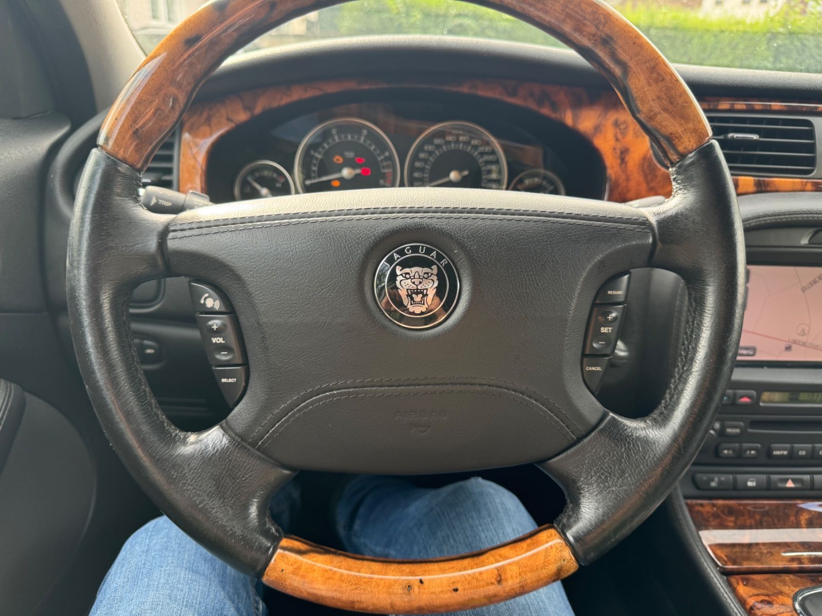 Fahrzeugabbildung Jaguar S-Type 2.7 V6 Diesel Executive Leder+Xenon+Navi