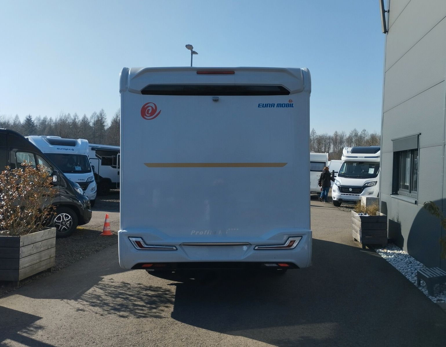 Fahrzeugabbildung Eura Mobil Profila RS PRS 695 EB Automatik + Mondial Paket