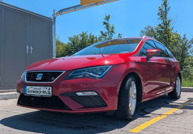 SEAT Leon ST 2.0 TSI 140kW FR Pano + AHK + TÜV neu!