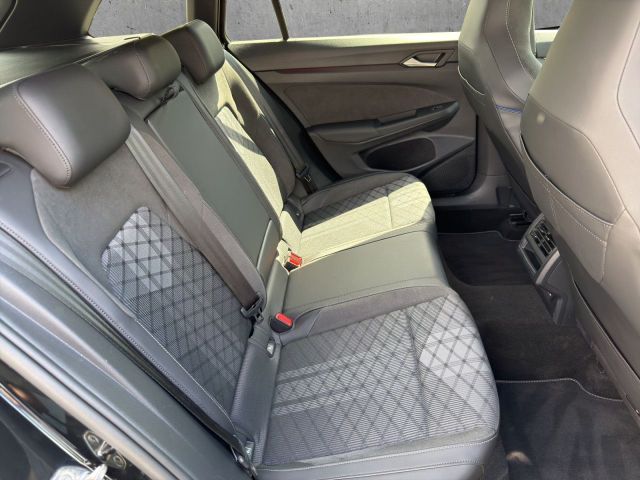 Golf VIII Variant R-Line 1.5 TSI DSG Bluetooth