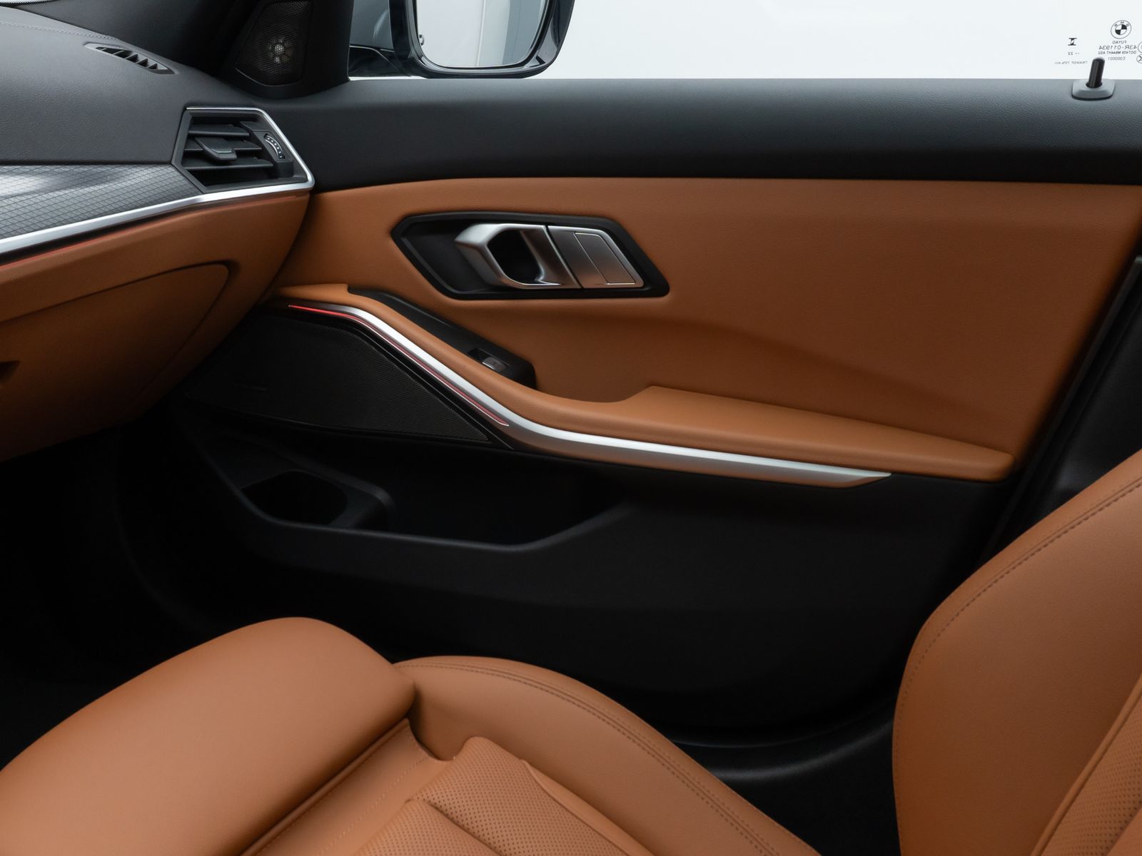 Fahrzeugabbildung BMW 330e xD M Sport Pro Panorama Kamera HUD DAB H/K