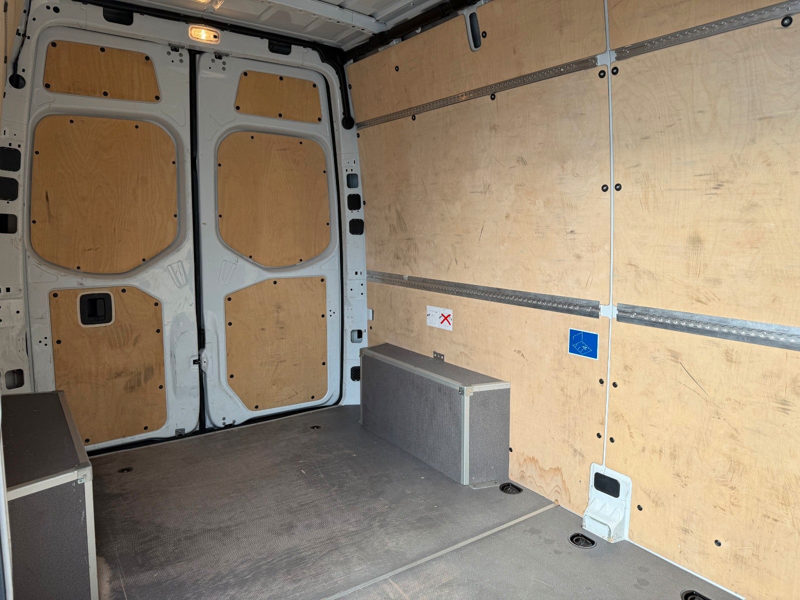 Fahrzeugabbildung Mercedes-Benz eSprinter 312 Klima SHZ Kamera