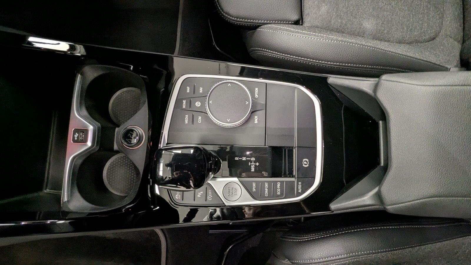 BMW 1 Series i Sport Line HiFi PA DAB LED 17'', миниатюра 18