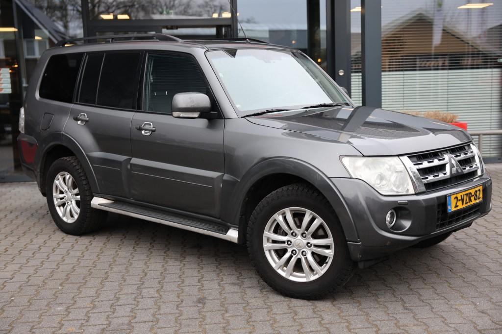 Mitsubishi Pajero 3.2 DID 5DRS A/T VAN  