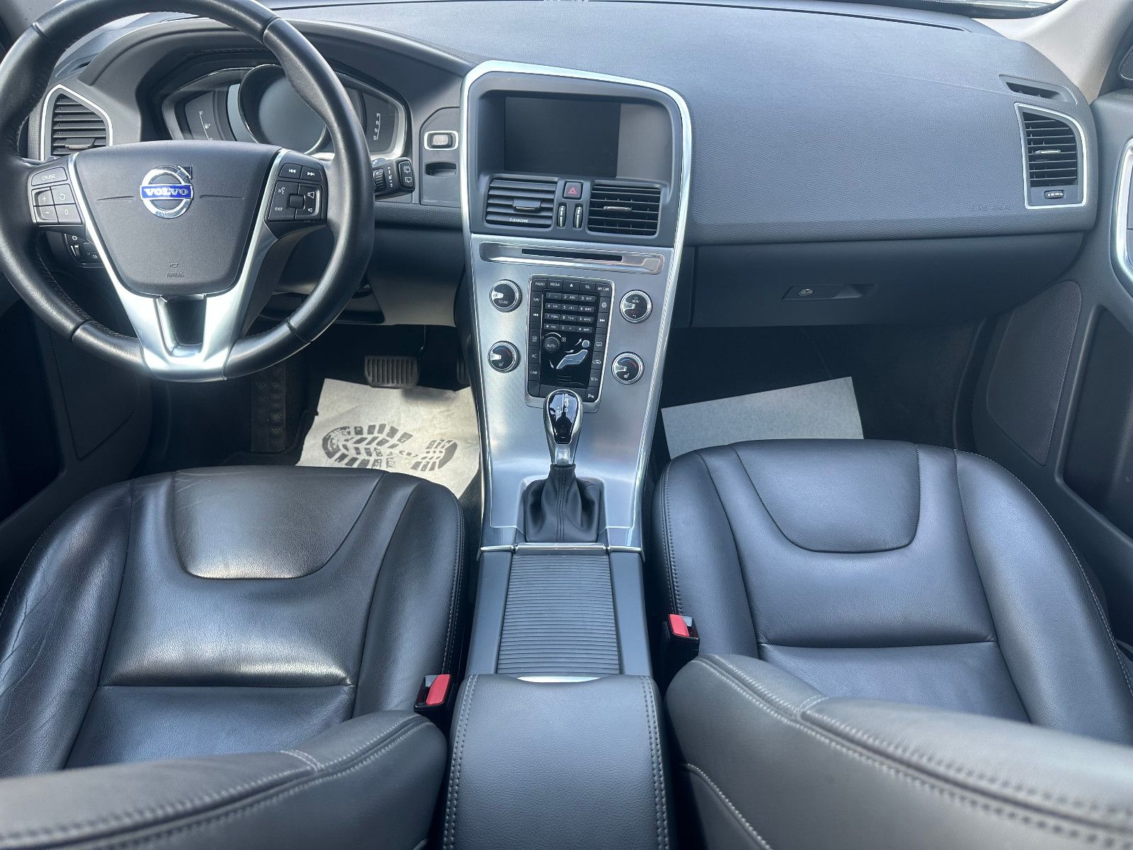 Fahrzeugabbildung Volvo XC60 SUMMUM D4*MODELL 2017+PANORAMA*