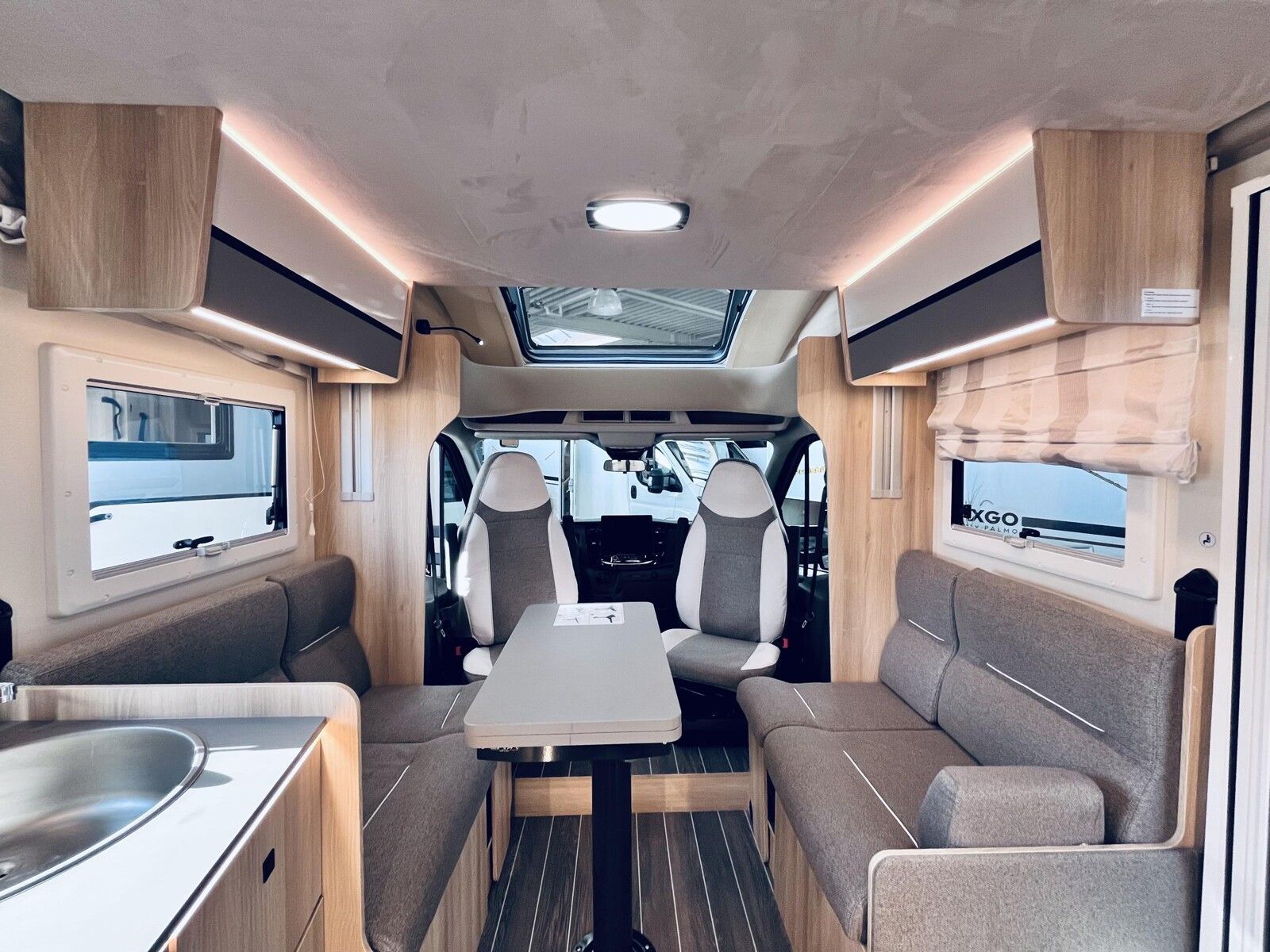 Fahrzeugabbildung NobelART T 7000 Ford