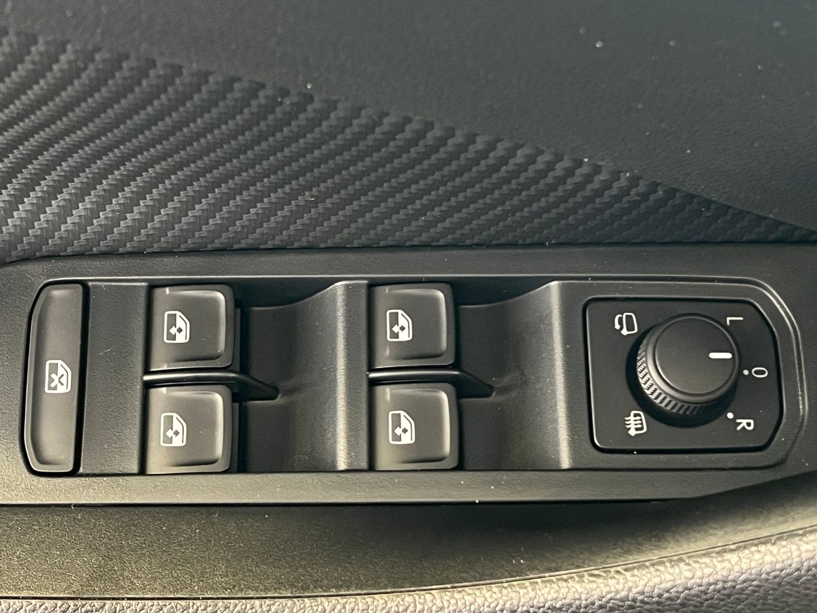 Fahrzeugabbildung SKODA Kamiq Monte Carlo 1.0 TSI DSG *AHK, Matrix-LED*