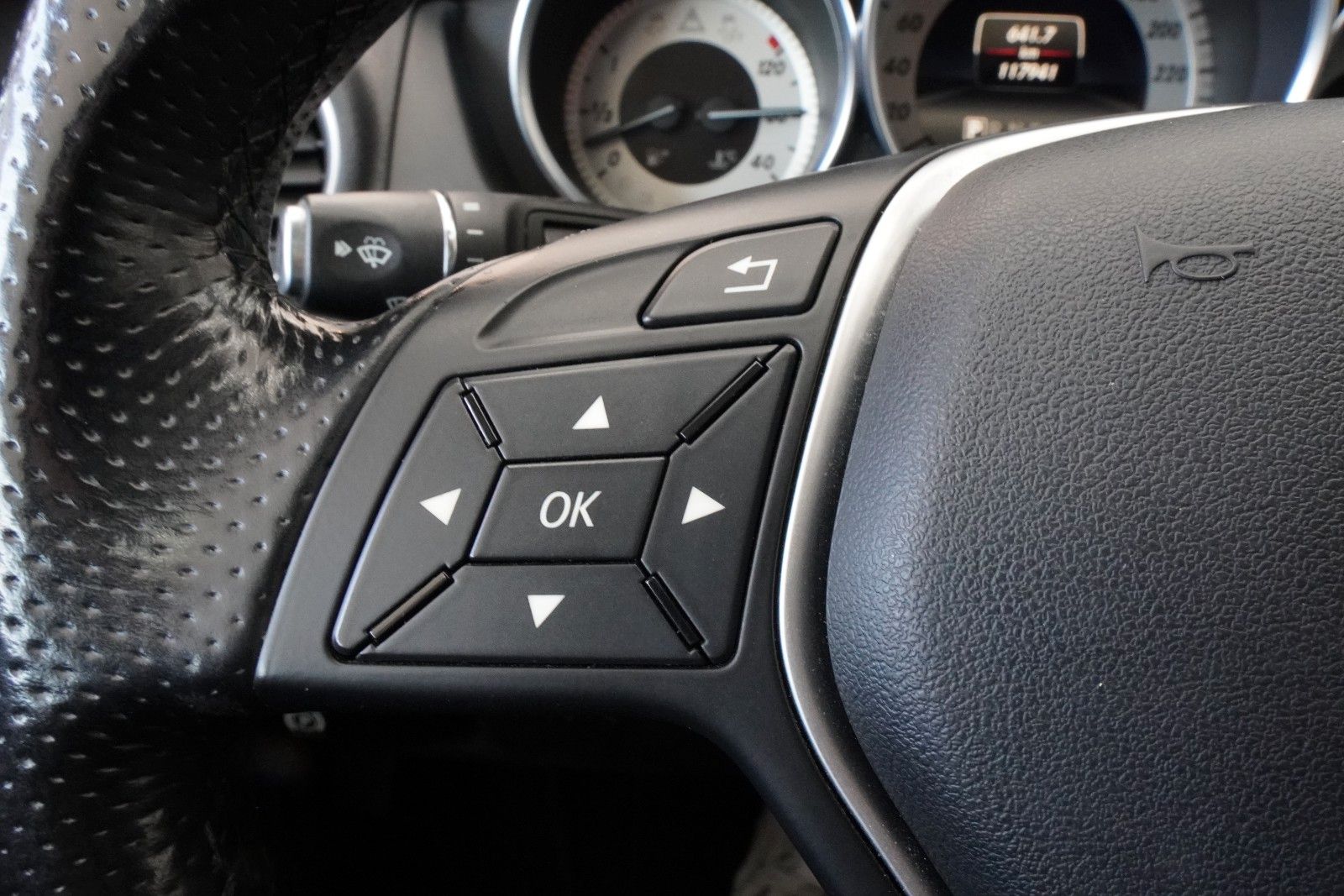 Fahrzeugabbildung Mercedes-Benz C 220 T CDI *Autom.*Navi*Xenon*Shz*Pano*AHK*