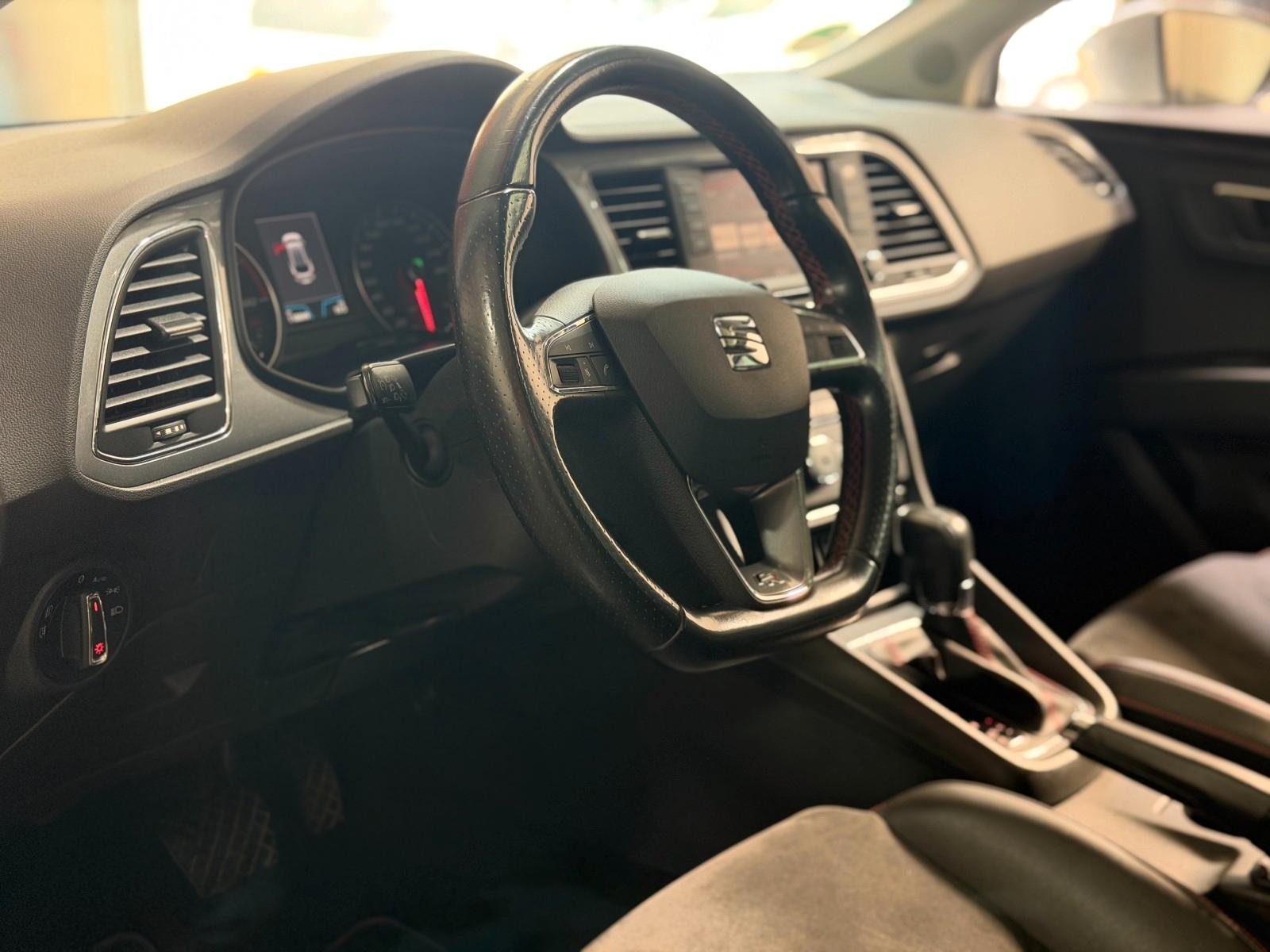 Seat Leon ST FR DSG Panorama PDC Navi